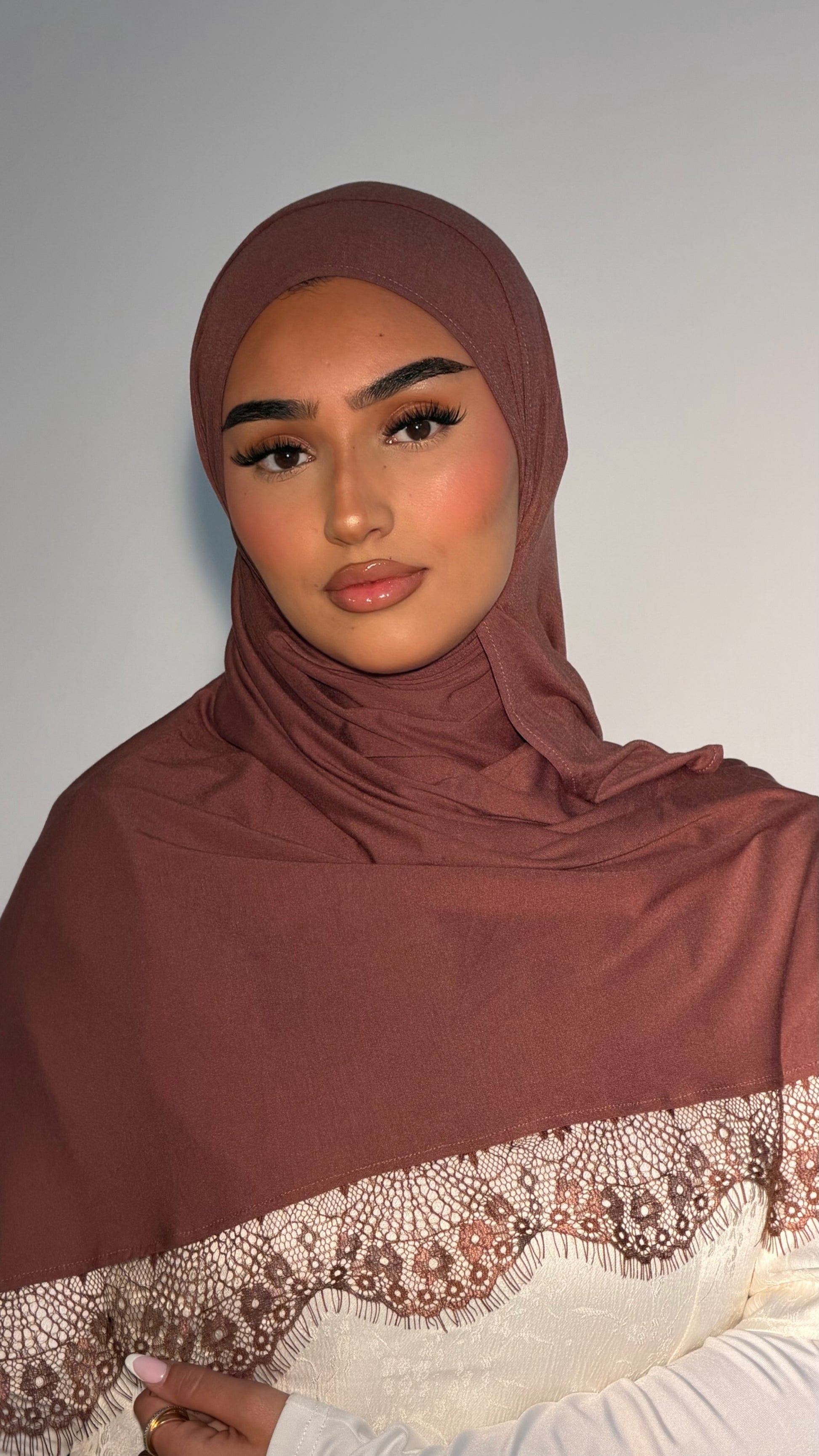 Hijab dentelle brownie
